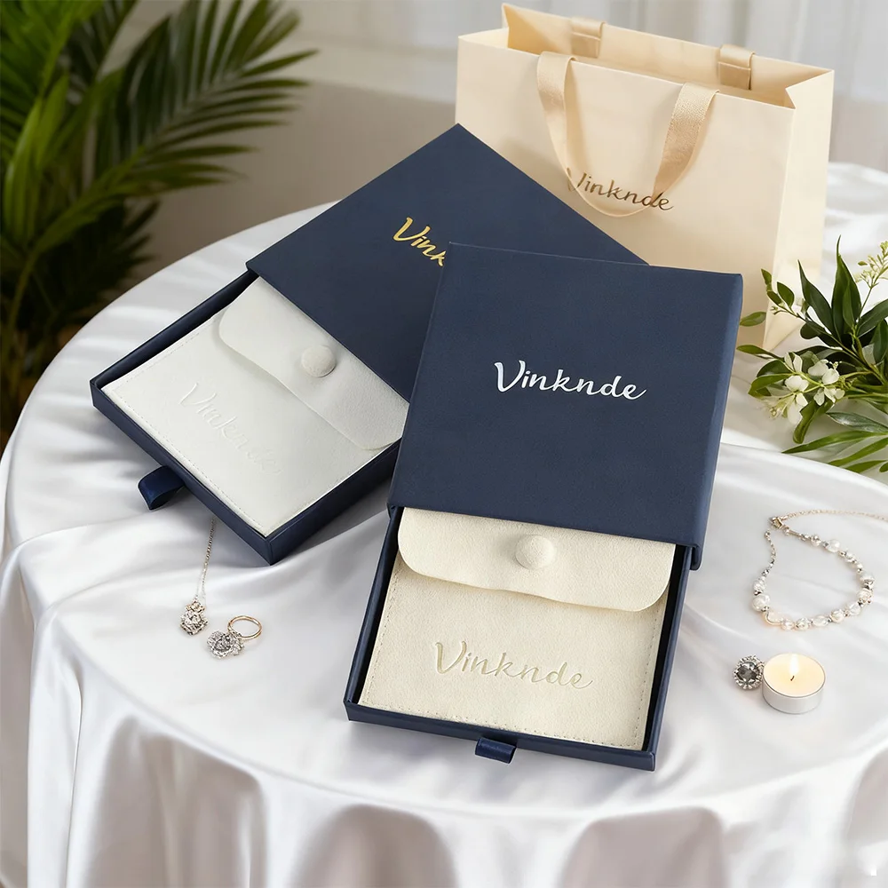 

Изготовленные на заказ выдвижные ящики, роскошная упаковка для колец, бумажная подарочная коробка с сумкой из микрофибры для серег, браслета, футляра для ювелирных изделий с логотипом