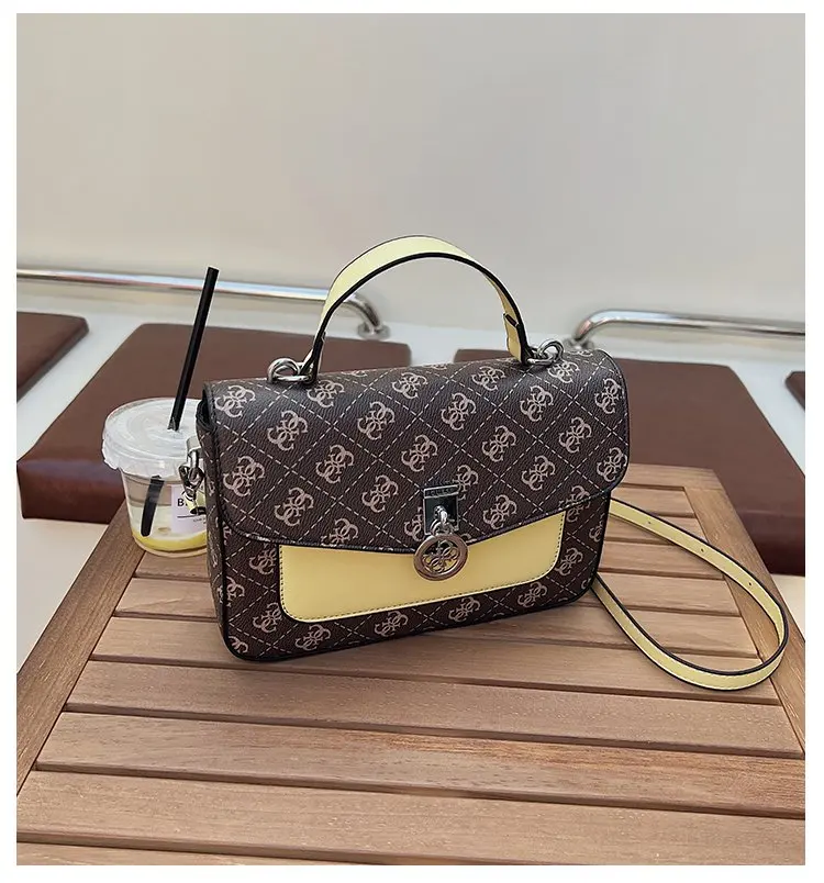 

Винтажная минималистичная сумка-конверт с вместительным отделением, регулируемым ремнем через плечо, премиальное качество, новинка 2026 года