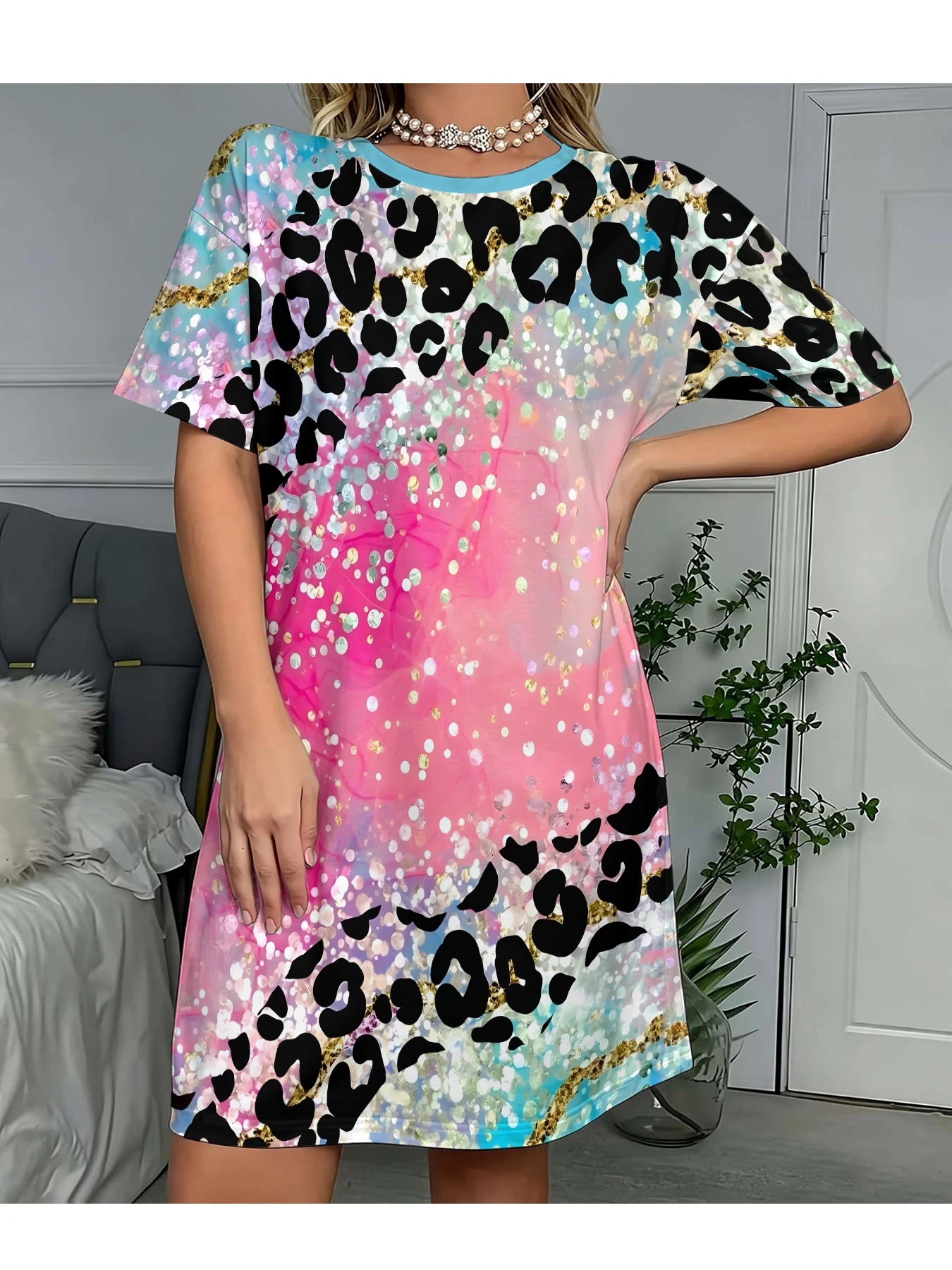 Women's Round Neck Short-Sleeved Dress, Pink and Blue Gradient Faux Sequin Polka Dot Patchwork, Black Leopard Print A-Line Casual Dress