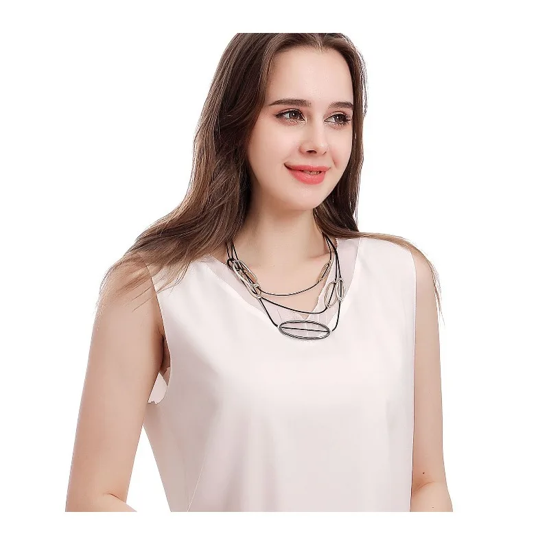 

Popular Foreign Trade Korean Version Alloy Multi-layer Wax Rope Women's Mixed Color Personalized Collarbone Short Necklace