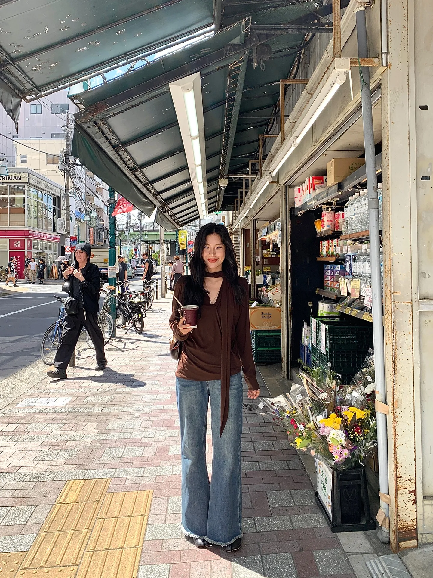 

Женская футболка DaqianwithU с длинным рукавом и V-образным вырезом, свободного кроя, премиум-класса