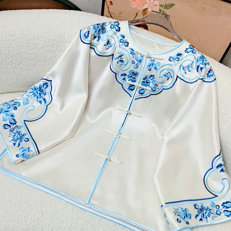 

High-end Spring Autumn Coat New Chinese Style Blue and White Porcelain Embroidery Acetate Women Elegant Loose Coat S-XXL