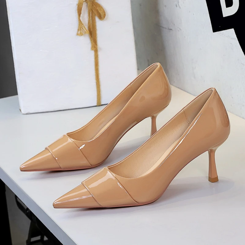 Nude Patent Leather Pointed Toe Kitten Heel Pumps With Overlay Strap Detail Elegant Office Party Wedding Dress Shoes For Women