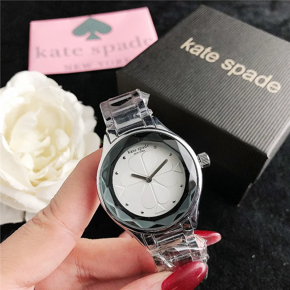 New Hot Selling Women's Korean Version Fashion Minimalist Fashion Watch Women's Diamond Cut Alloy Quartz Waterproof Watch