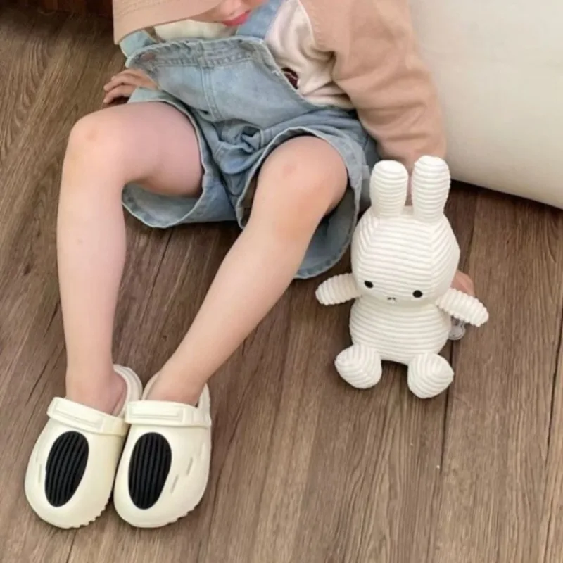 

Детские нескользящие уличные сабо 2026: летние пляжные сандалии из ЭВА с защитой от запаха, водонепроницаемые, на двух застежках, для мальчиков и девочек