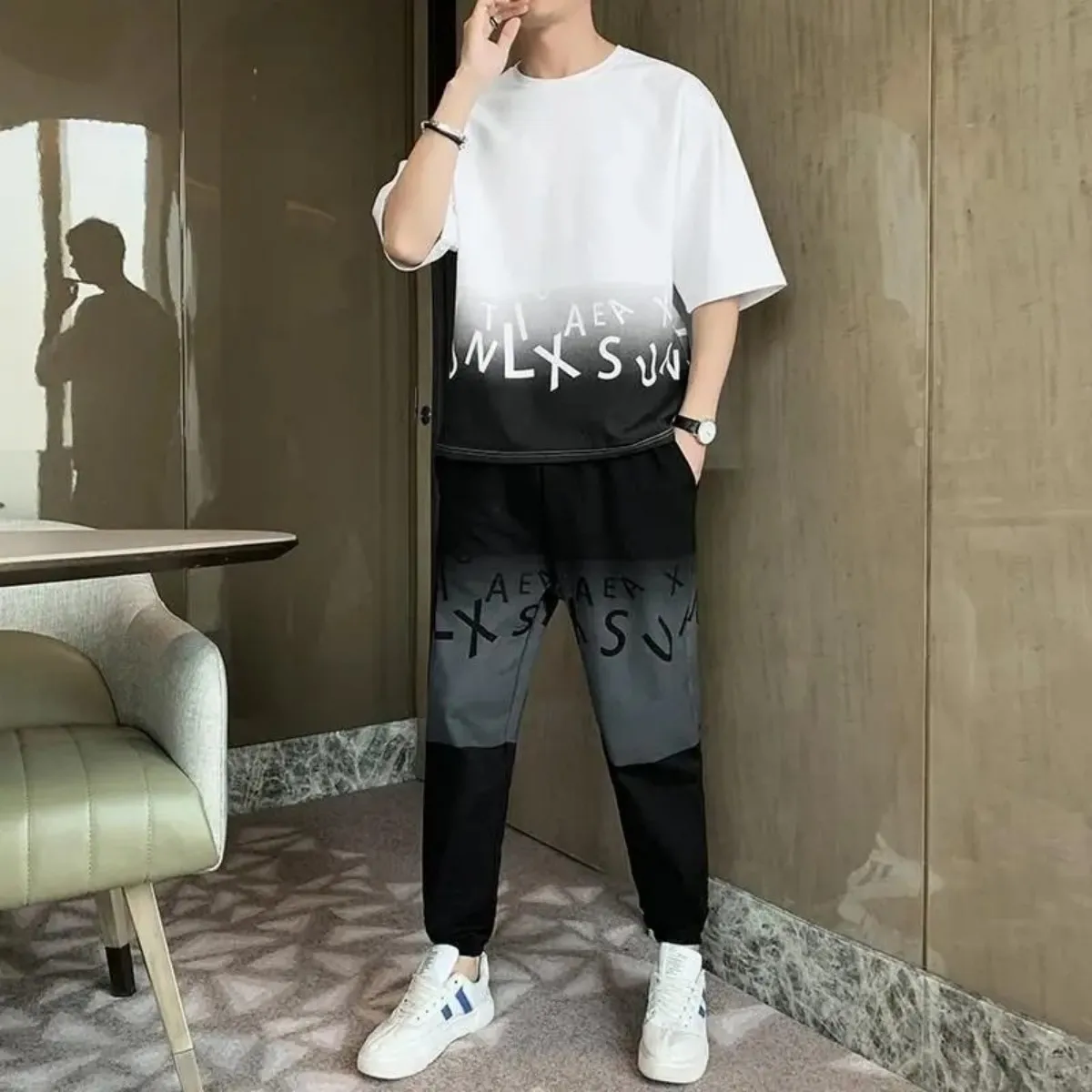 Summer men's gradient letter print pattern breathable round neck T-shirt pants set outdoor casual two-piece set