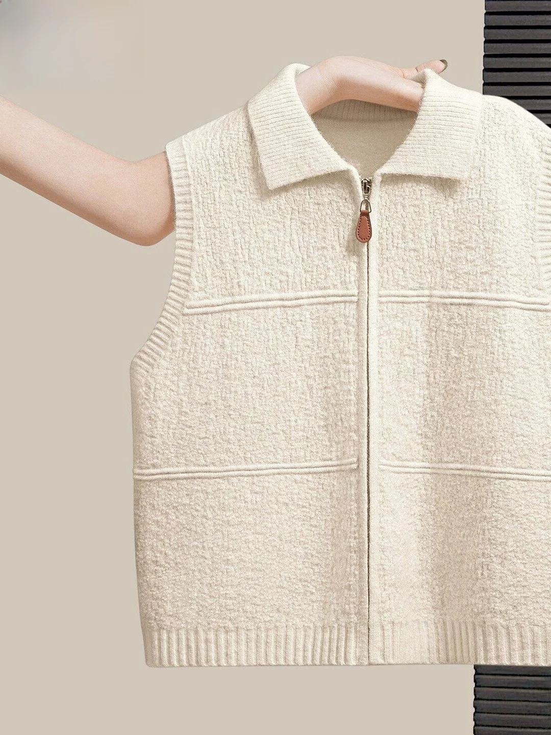 Spring Autumn Zipper Knitted Vest Cardigan Women Layering New Sweater Shoulder Short Outerwear Sleeveless Collarless Top