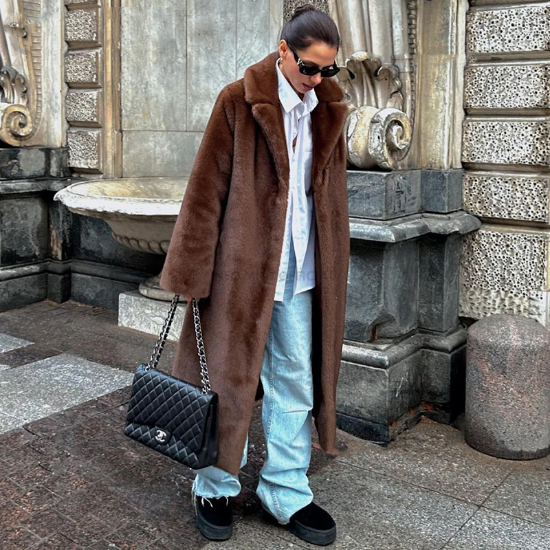 

2024 Winter Luxury Faux Mink Fur Coat Women Iconic Brand Long Outerwear Jacket Crystal Hooks Street Style Warm Overcoat