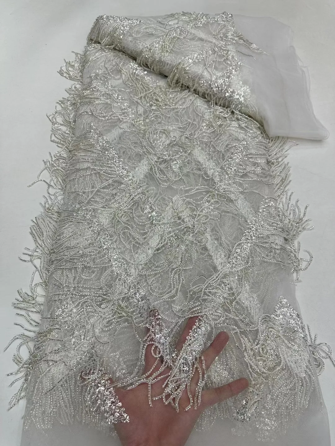 Latest Exquisite quality 5yards Popular Delicate Elegant Best Quality Soft Luxury Beaded With Sequins Lace Fabric For Dresses