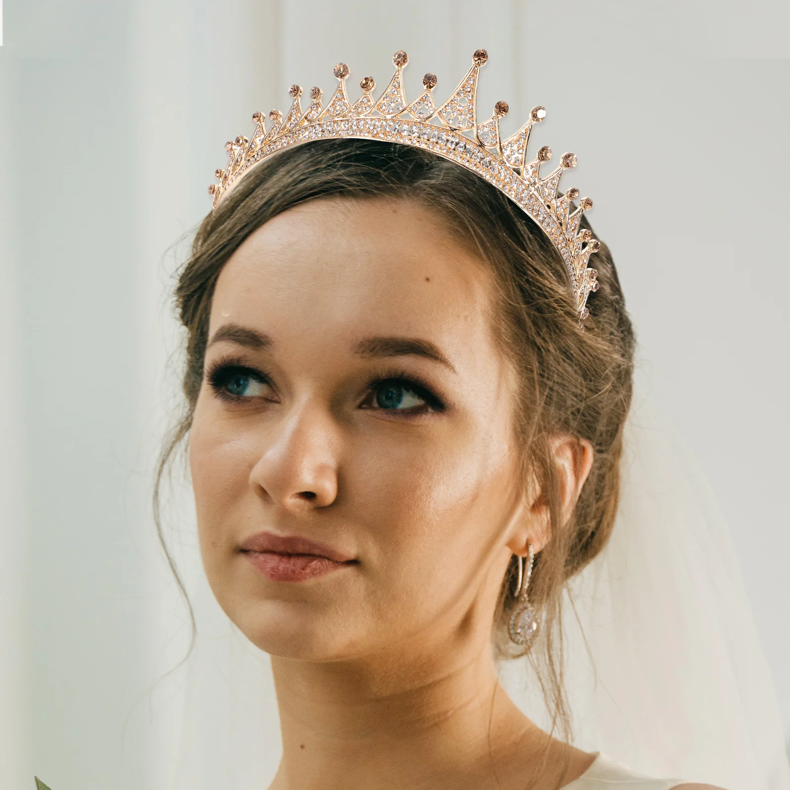 

Elegant Crystal Rhinestone Crown Headband Gold Plated Bridal Wedding Tiara Birthday Hair Accessory for Women Tiaras Crowns