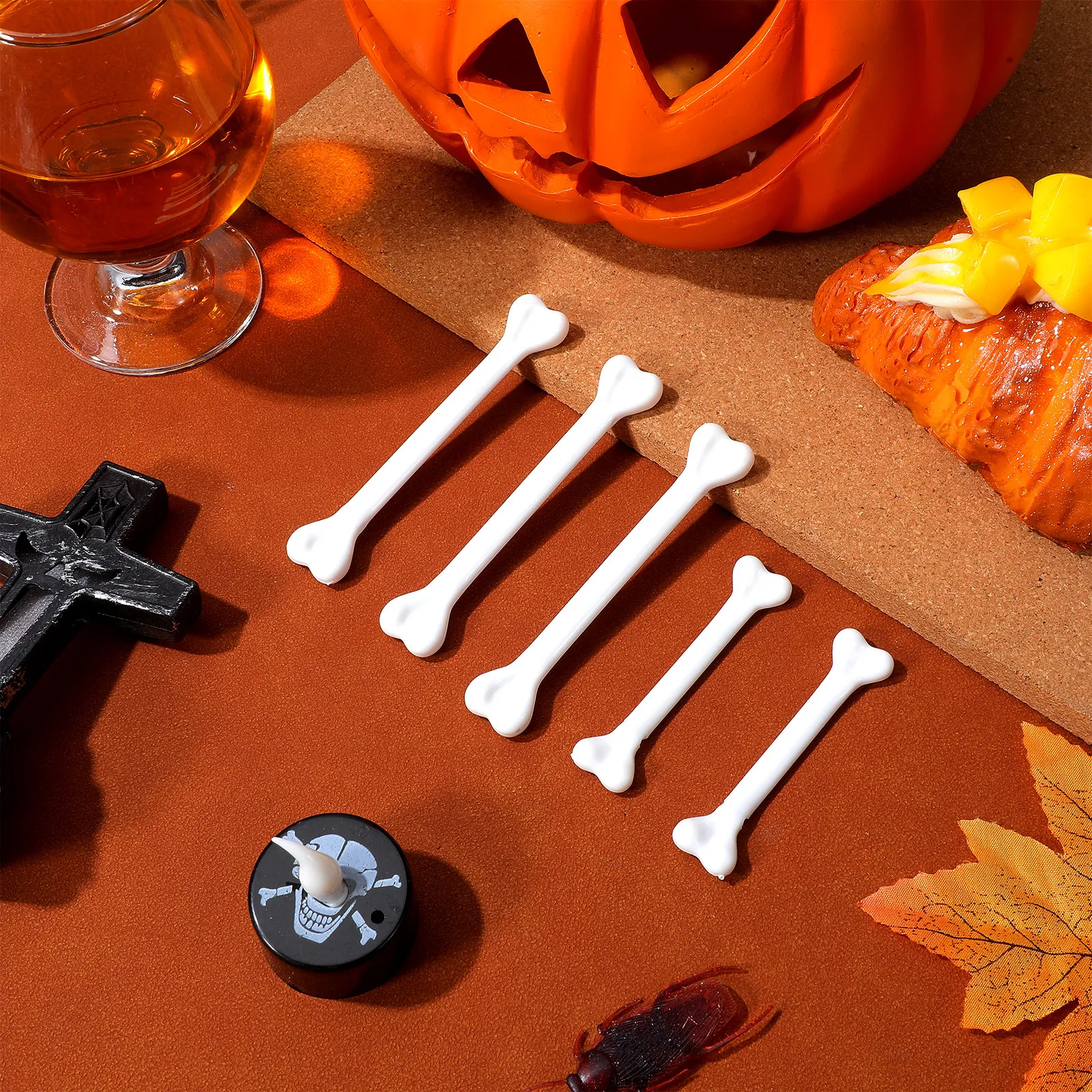 50Pcs Halloween Bone Shaped Stirring Sticks Mixing Rods for Drinks Cocktails Milk Tea Bar Home Kitchen Compact Lightweight