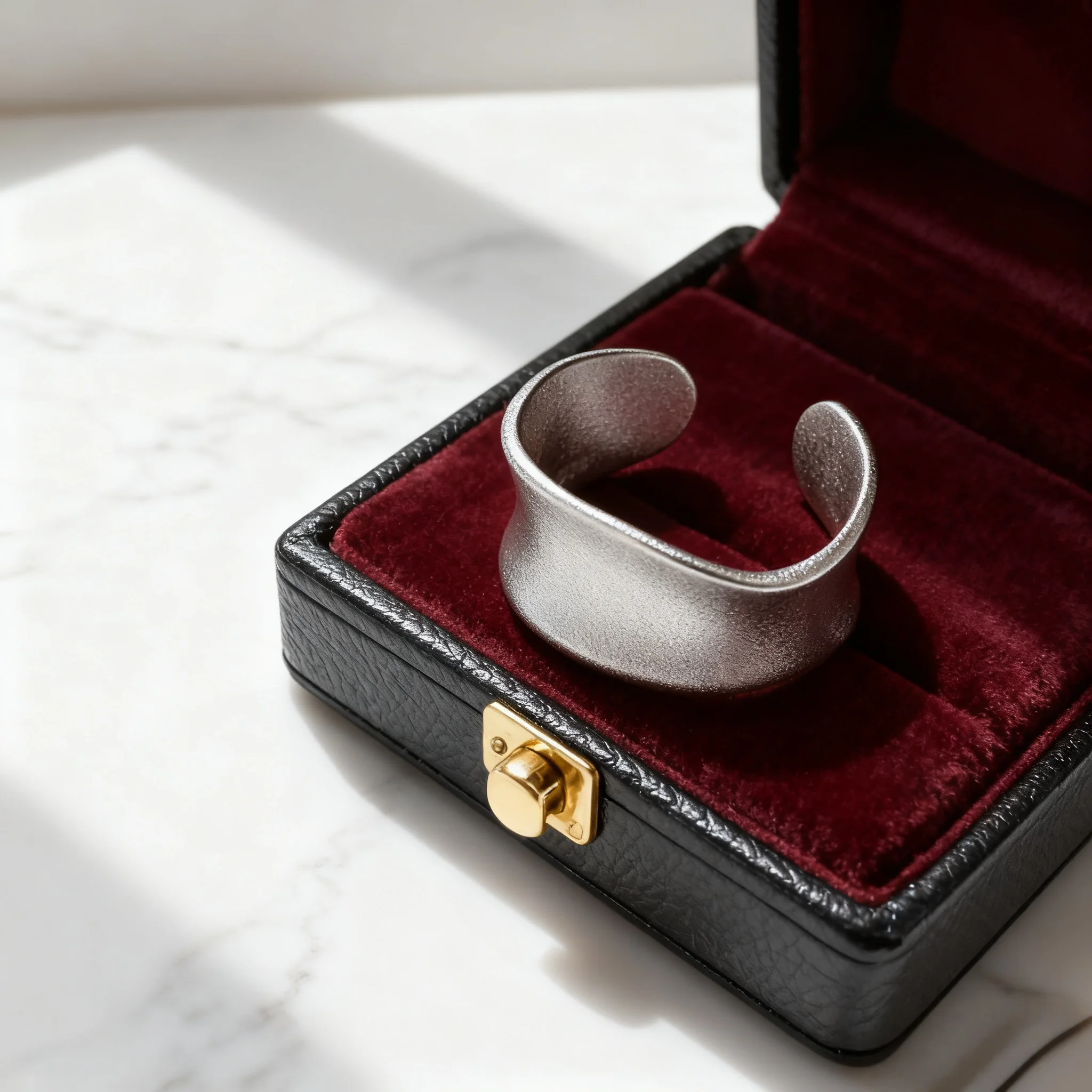 

New Hot Selling Women's Jewelry Wide Open Ring Geometric Irregular Retro Design Suitable For Personalized Party Jewelry Gifts