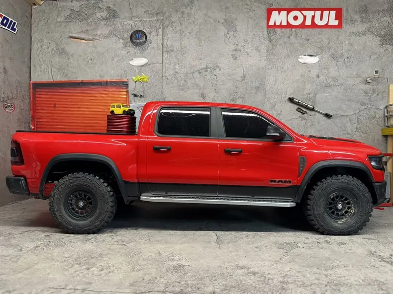 

Upgrade Parts for KM Dodge RAM 1500 1/8 Scale Rock Crawler - 6061 CNC Metal Premium Aluminum Side Steps Running Boards Pedal