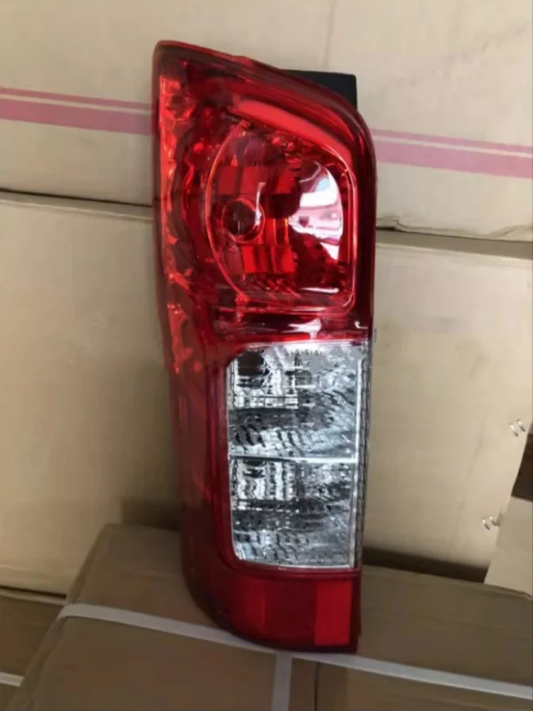 Auto Taillight for Nissan URVAN E26 NV350 Rear Running light Turn signal Brake light Car Accessories