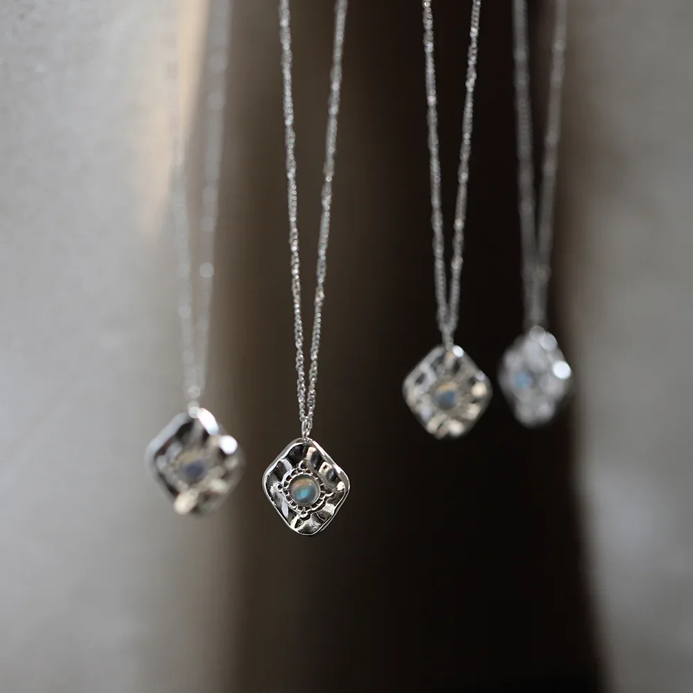 

RHYSONG натуральный удлиненный камень лунный свет нерегулярный бит узор кулон ожерелье воротник нержавеющая сталь 316L непальские украшения