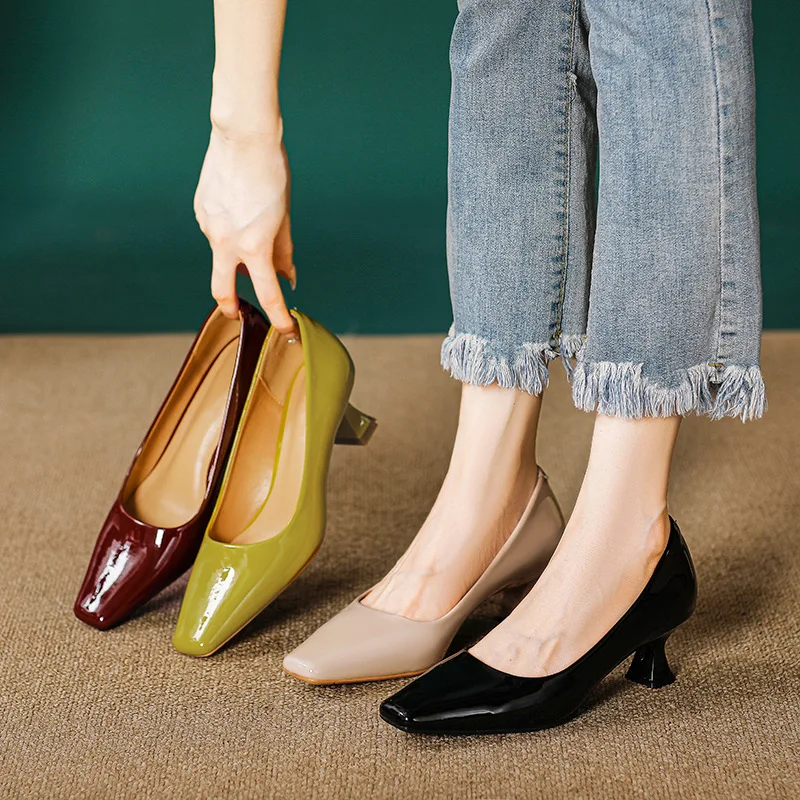 

Элегантные черные женские туфли на высоком каблуке с зеленым квадратным носком, профессиональные, модные, в корейском стиле, с подкладкой из полиуретана, на резиновой подошве