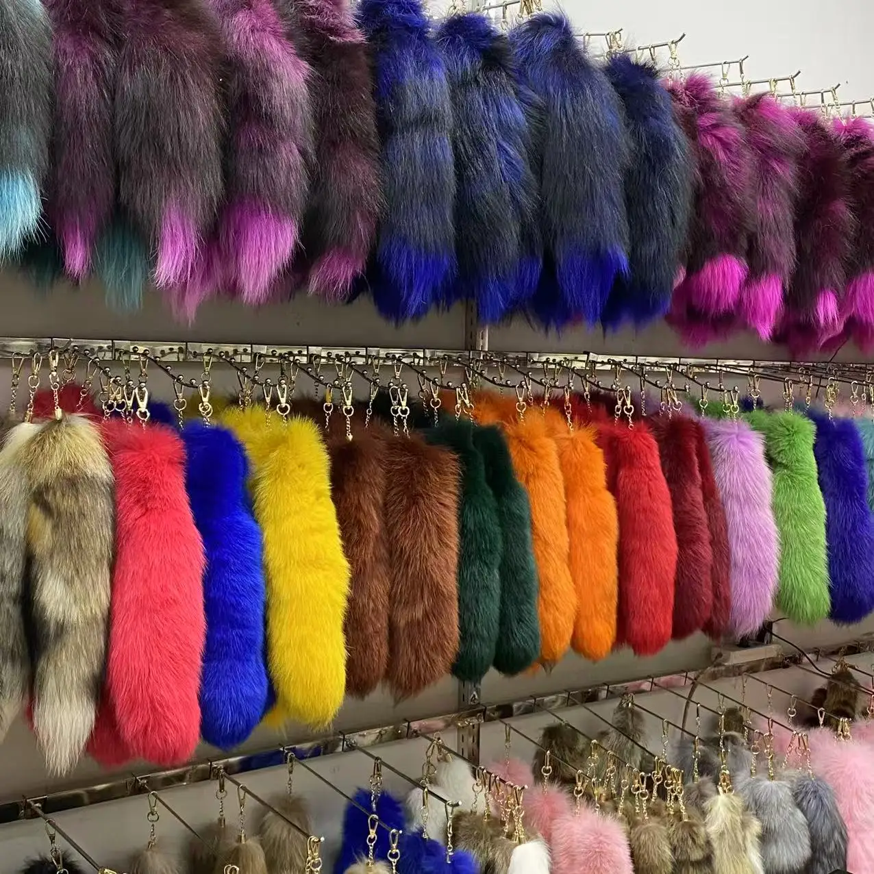 

2025 Natural Fox Fur Tail Keychain Furry Tail Keychain 40CM Length Fluffy Tail Keychain y2k Tail Keyring Accessory Car Keychains