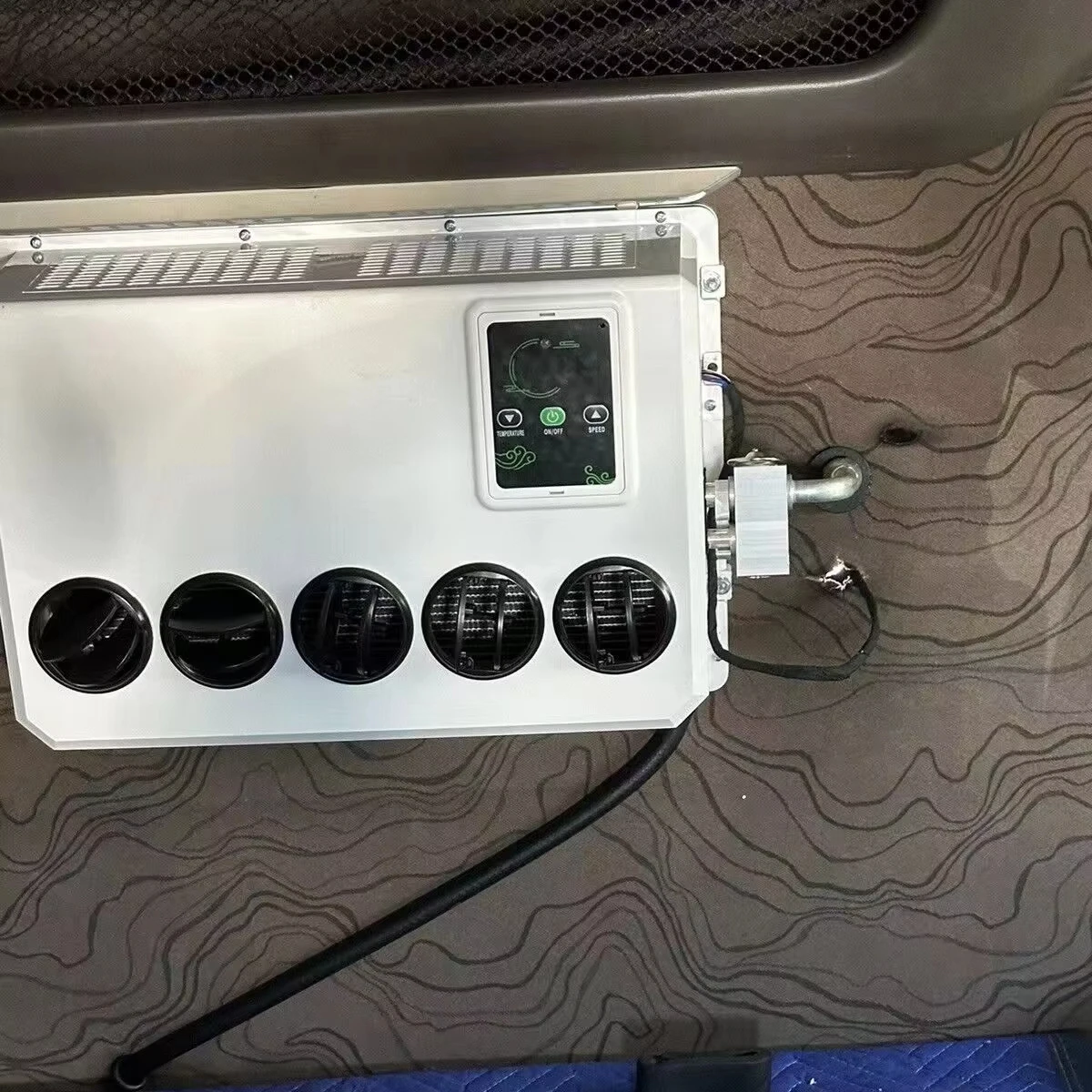 Universal Split Air Conditioner New Energy Electric Automotive AC Unit 12V 6600 BTU For Truck Semi Trucks, RV, Van, Camper Van