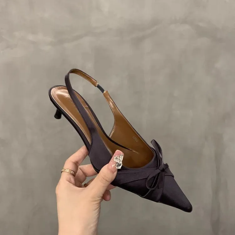 Sandal Runcing Wanita Desainer Merek Fashion 2024 Hak Stiletto Pesta Kasual Warna Solid Sederhana Baru Musim Panas Wanita