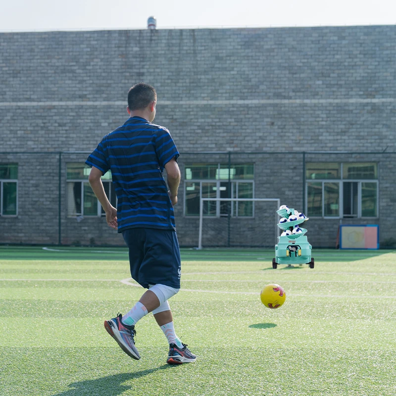 サッカーボールキャッチランチャーフットボールトストレーニングマシン