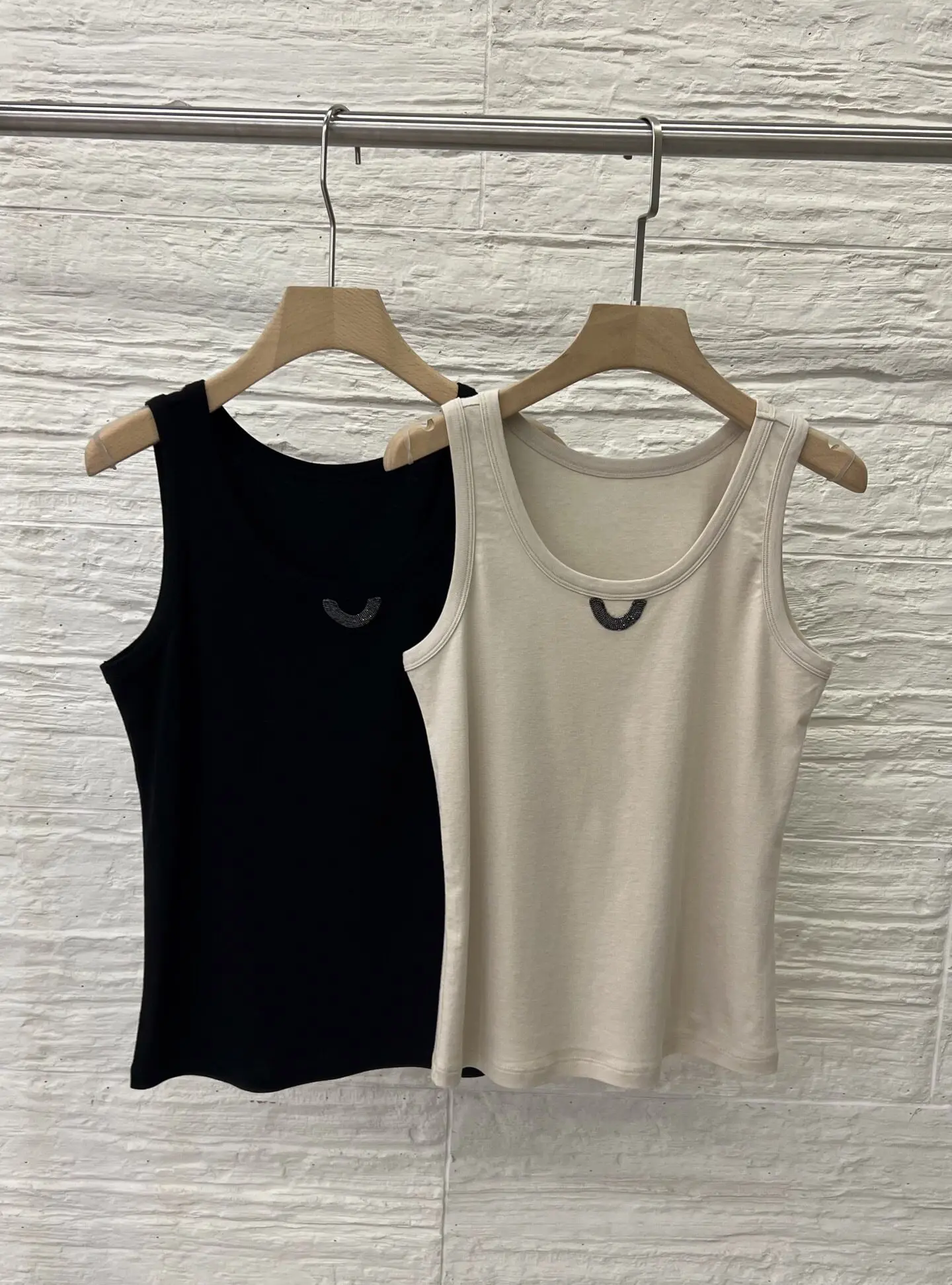 New Spring/Summer Beaded Vest, Sleeveless Silk Wool Top, Versatile And Slimming, Suitable For Outerwear, Camisole For Women