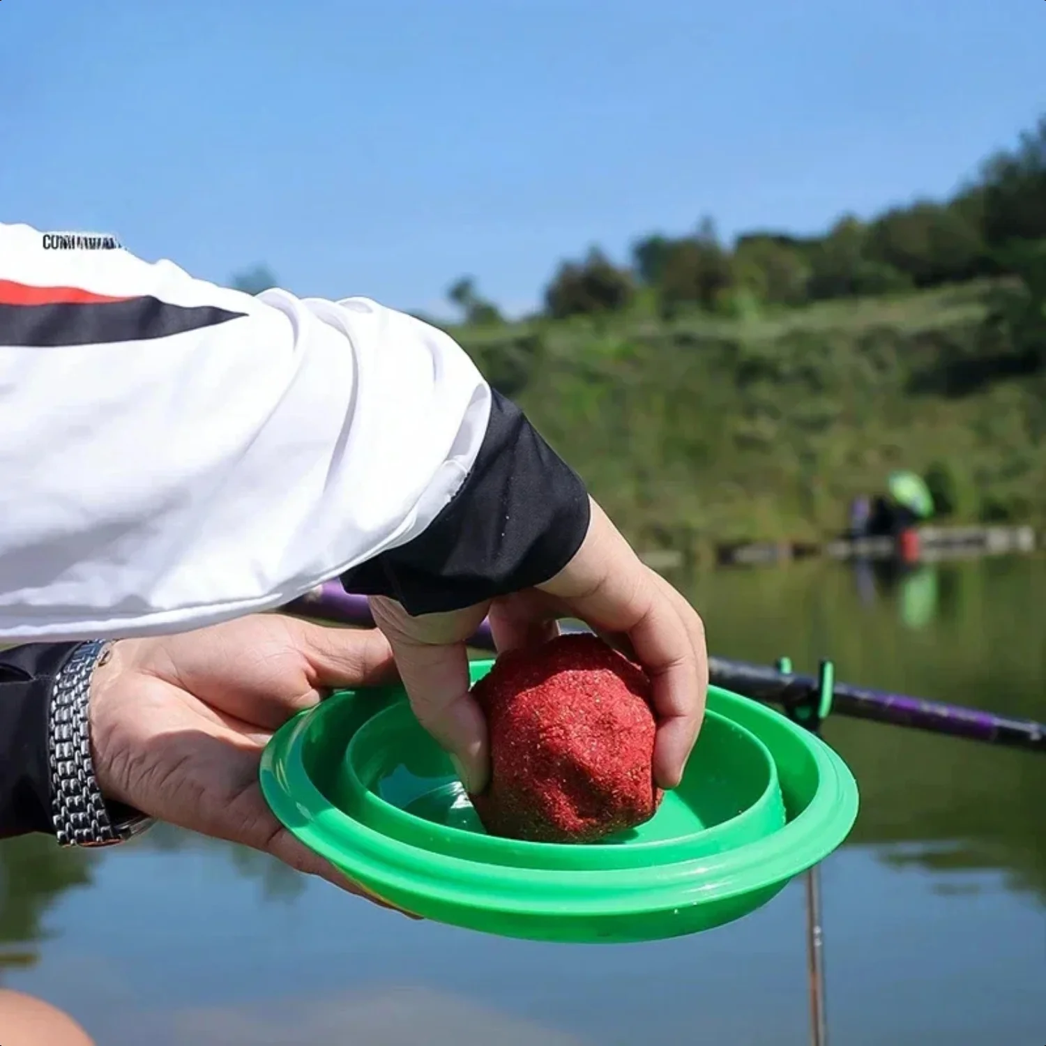 

Fishing Non Toxic Foldable Bait Bowl Telescopic Plastic Bait with Lid Groundbait Mixing Bowl Carp Fishing