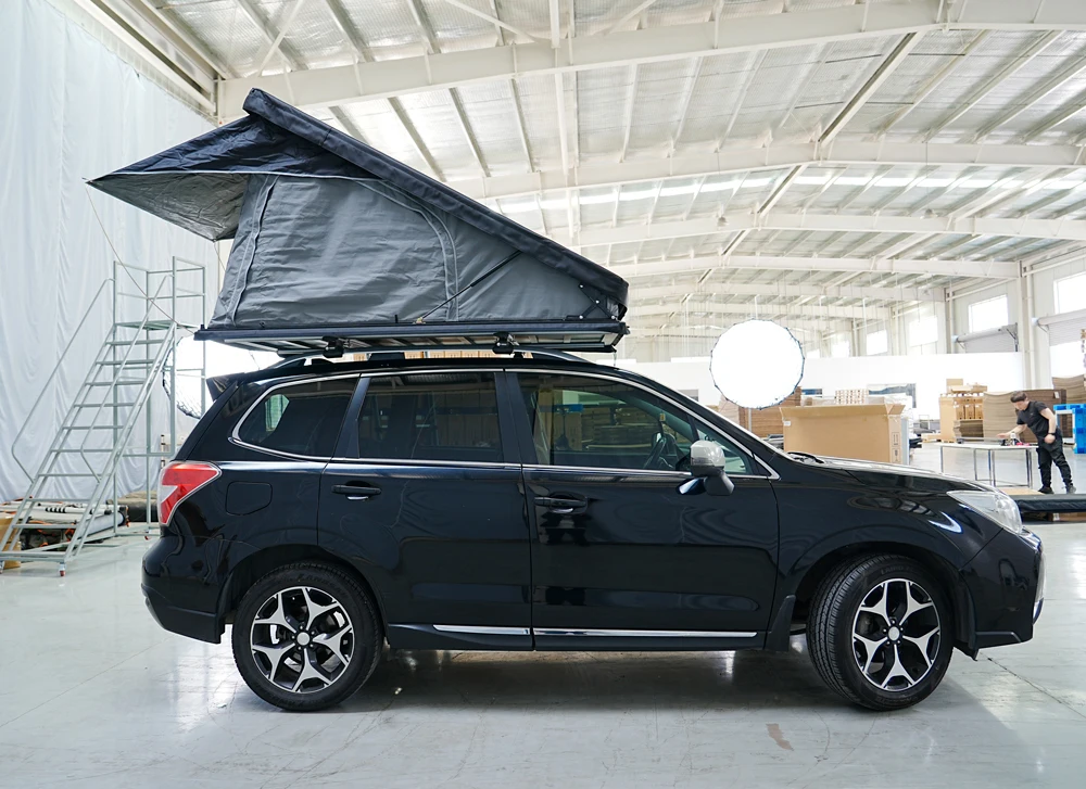 Easy to set up 2 person soft shell roof tent