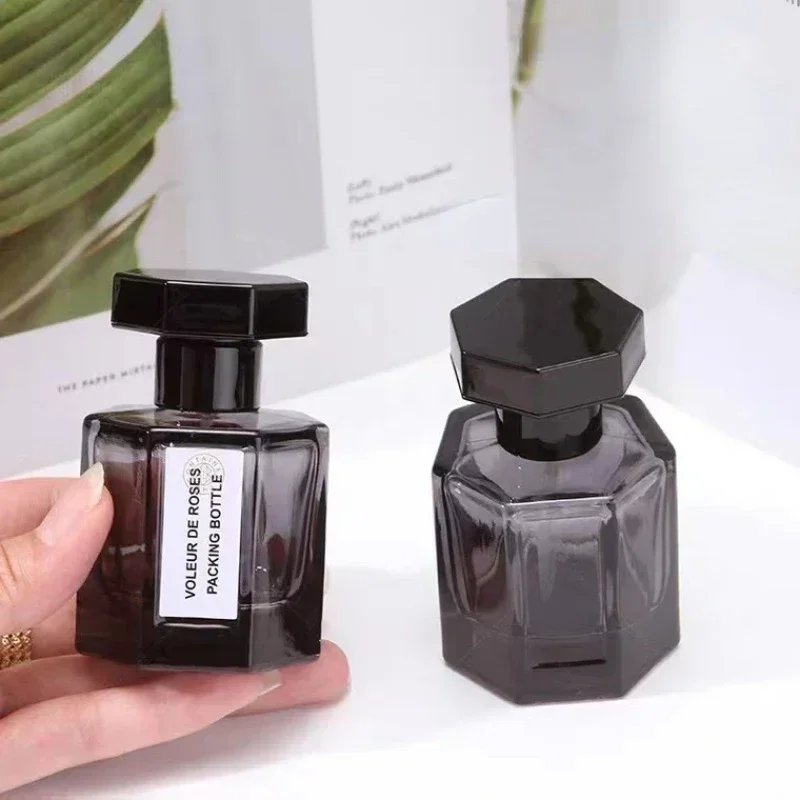 Subembotellado de Perfume portátil de 30ML, botella rellenable con pulverizador de gran capacidad de alta calidad, reemplazo de botella vacía con prensa avanzada