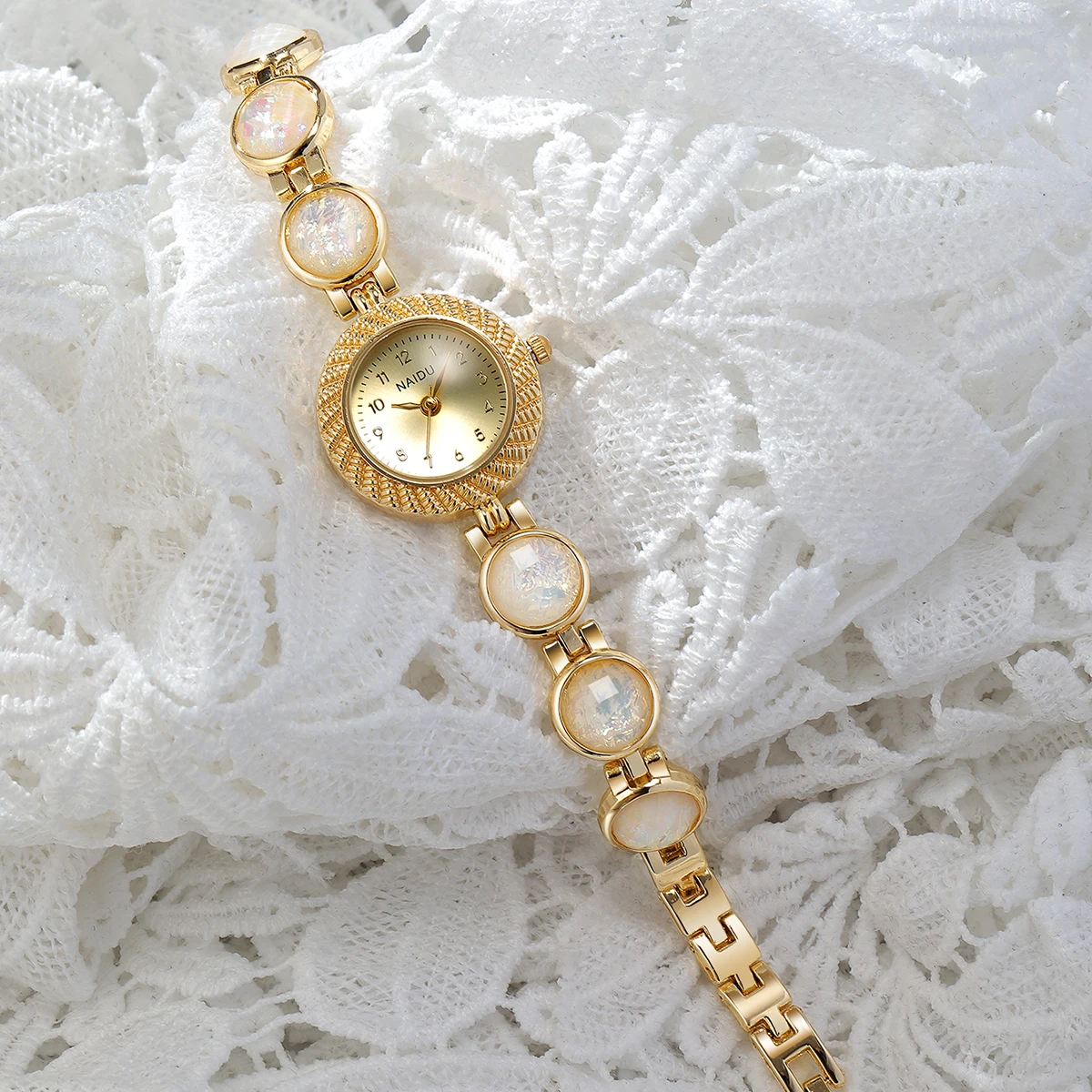 Simple, Versatile, Casual and Fashionable Women's Quartz Watch, Light Luxury and Casual