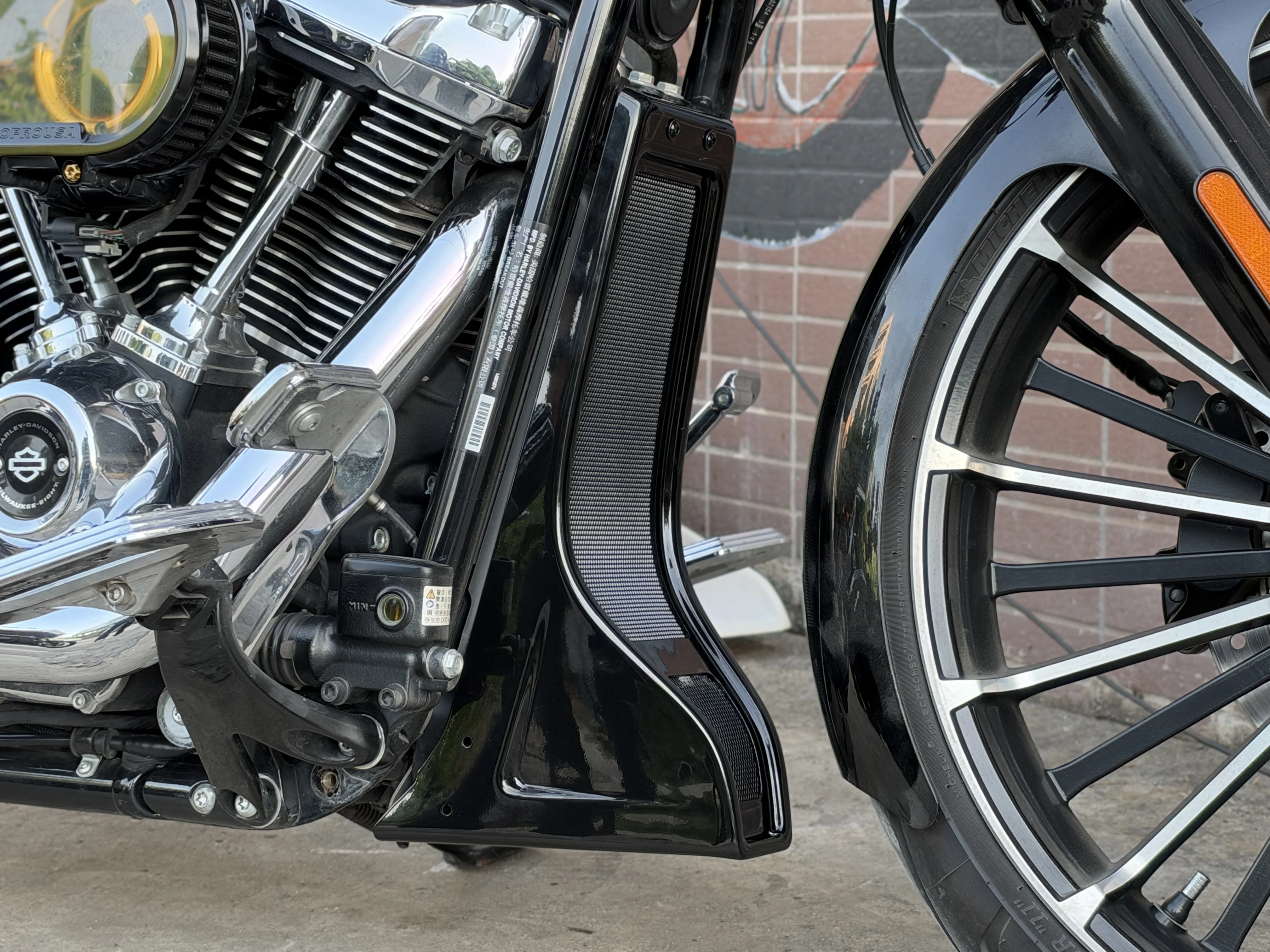 For Fat Boy 2018-2026 Black otorcycle Fairing Lower Front Spoiler Air Dam Fairing Mudguard Fits For Breakout2018-2026