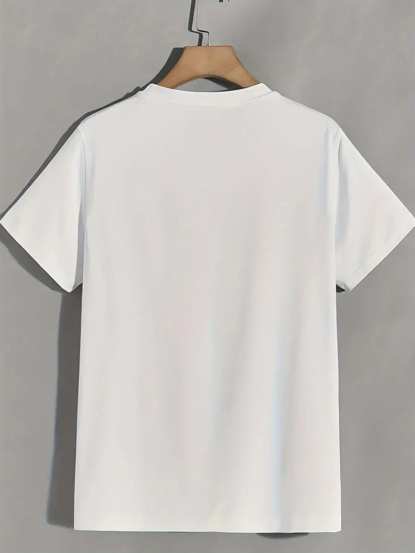 Men'S Casual Summer Tee Featuring a Heart Design - White, Short Sleeves, Round Neck, Made from Lightweight And Breathable Material, Ideal for Everyday Wear, Relaxed Fit T-Shirt for Comfort
