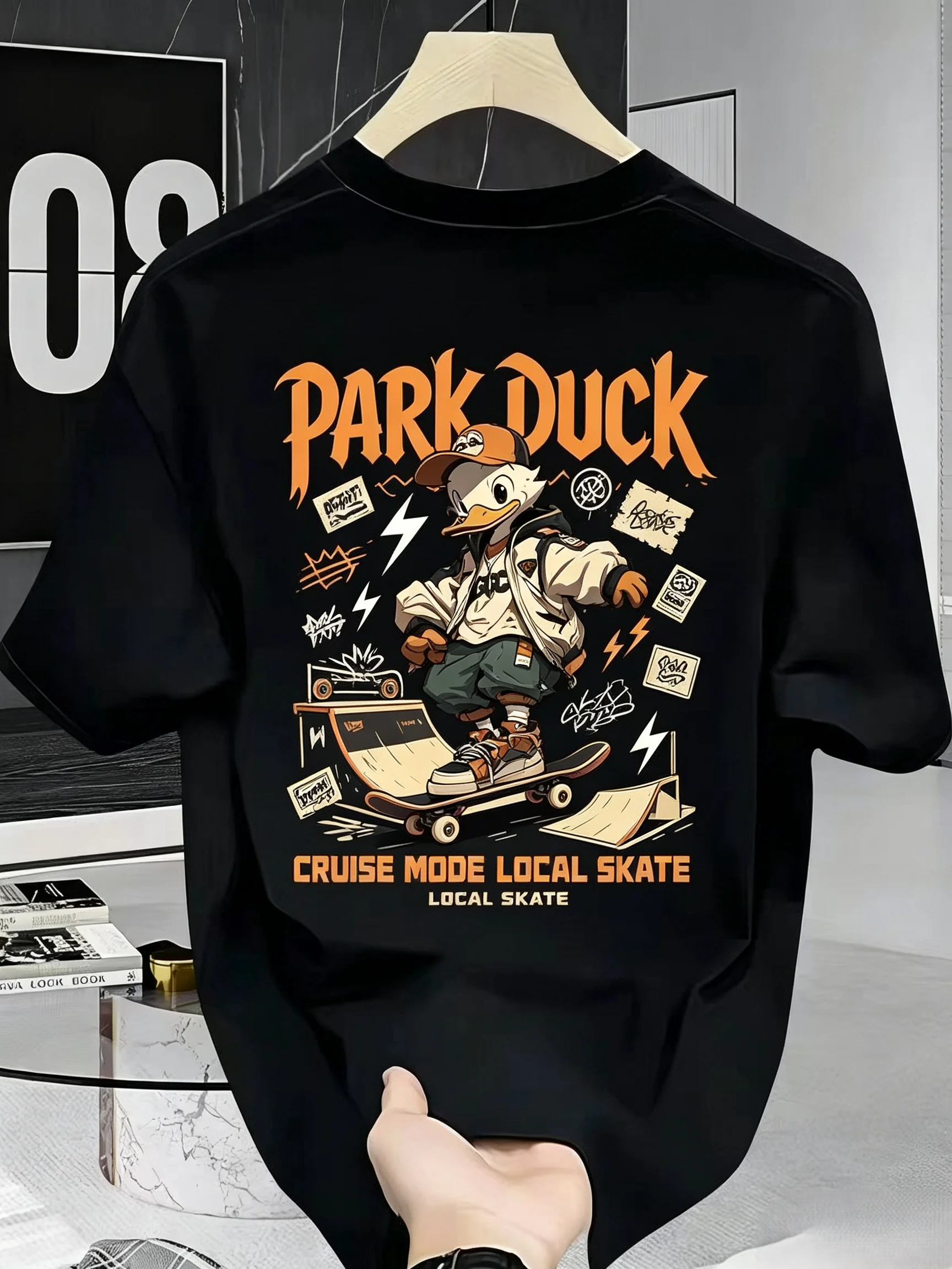 Unisex Park Duck Skateboard Graffiti Back Print T Shirt Men Women Cartoon Duck Retro Short Sleeve Tee Summer Black Streetwear Tops