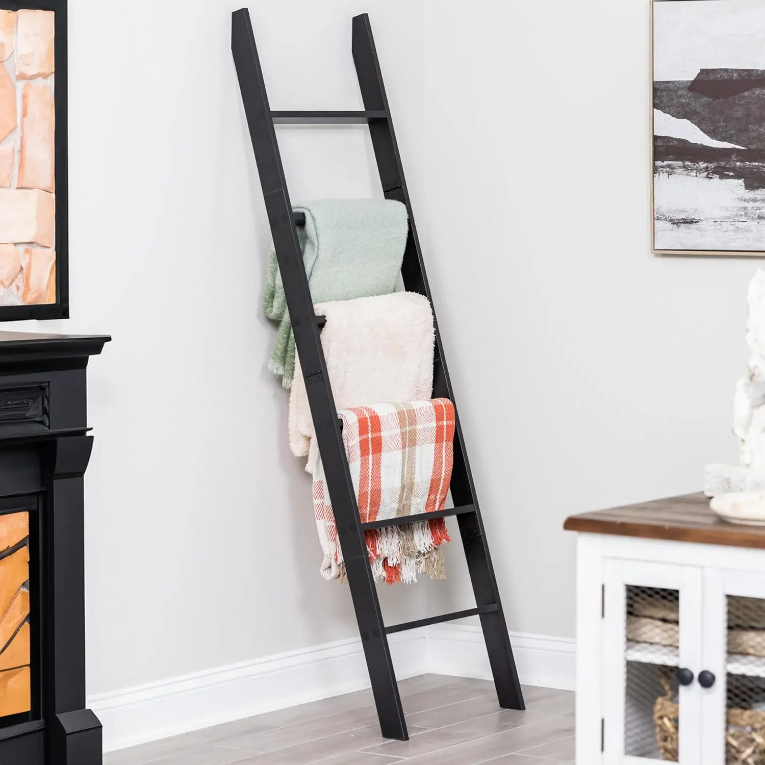 

Blanket Ladder for Living Room and Bedroom, 5ft 8 inch, 6-Tier Wall Leaning Laminate Snag Free Construction (Black)