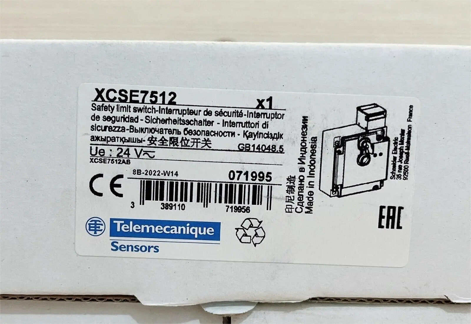 

TELEMECANIQUE XCSE7512 safety limit switch-interrupteur NEW IN BOXFED/UPS