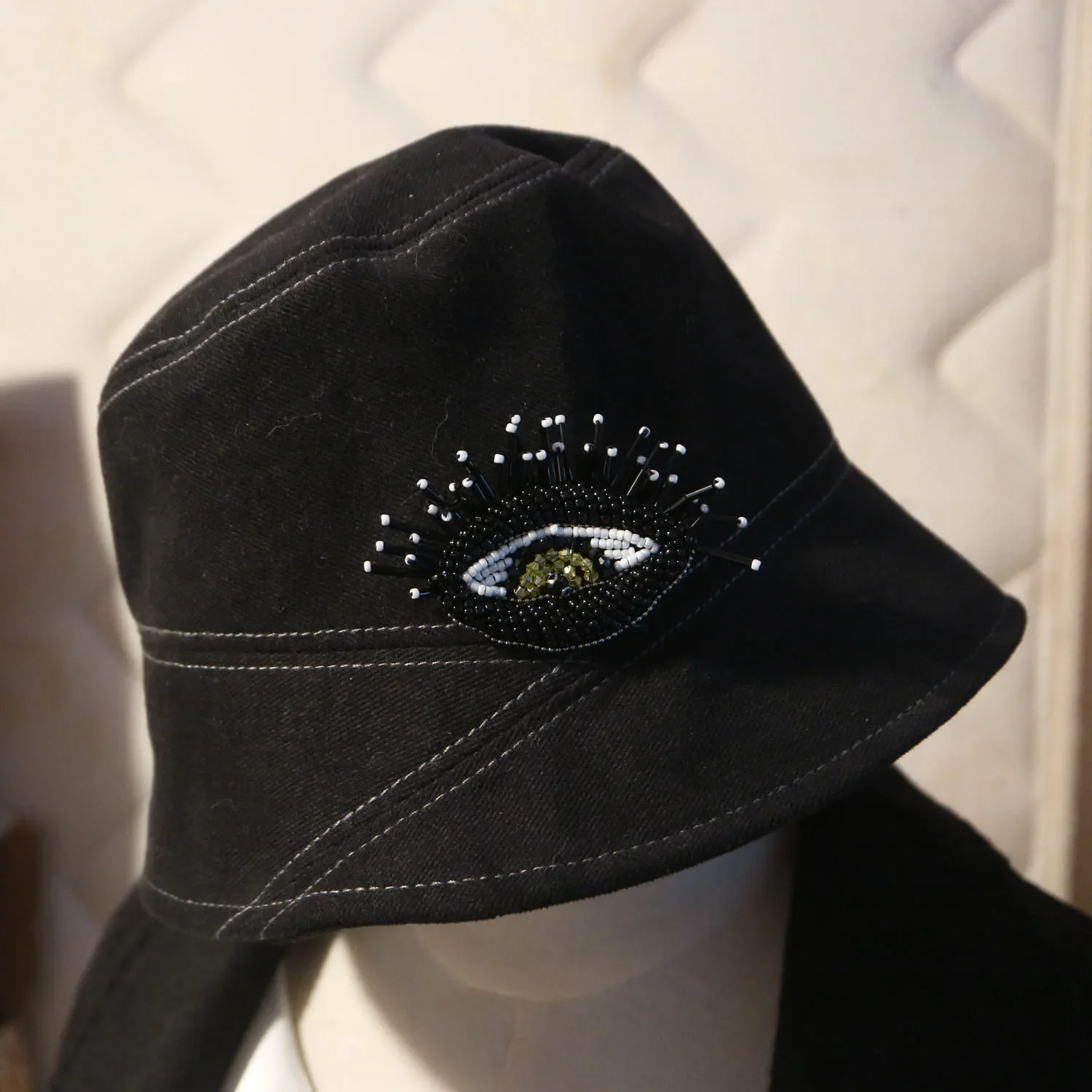 Fashion 2pc/lot tassel cute eyes Patches for clothing sew on sequins rhinestone beaded applique  clothes decorative parches
