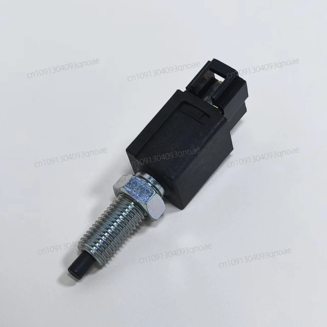 

MB435457 for EVO9 Pajero/Montero V73 Lancer 2 PIN Clutch Switch Clutch Sensing Switch Original Auto Parts