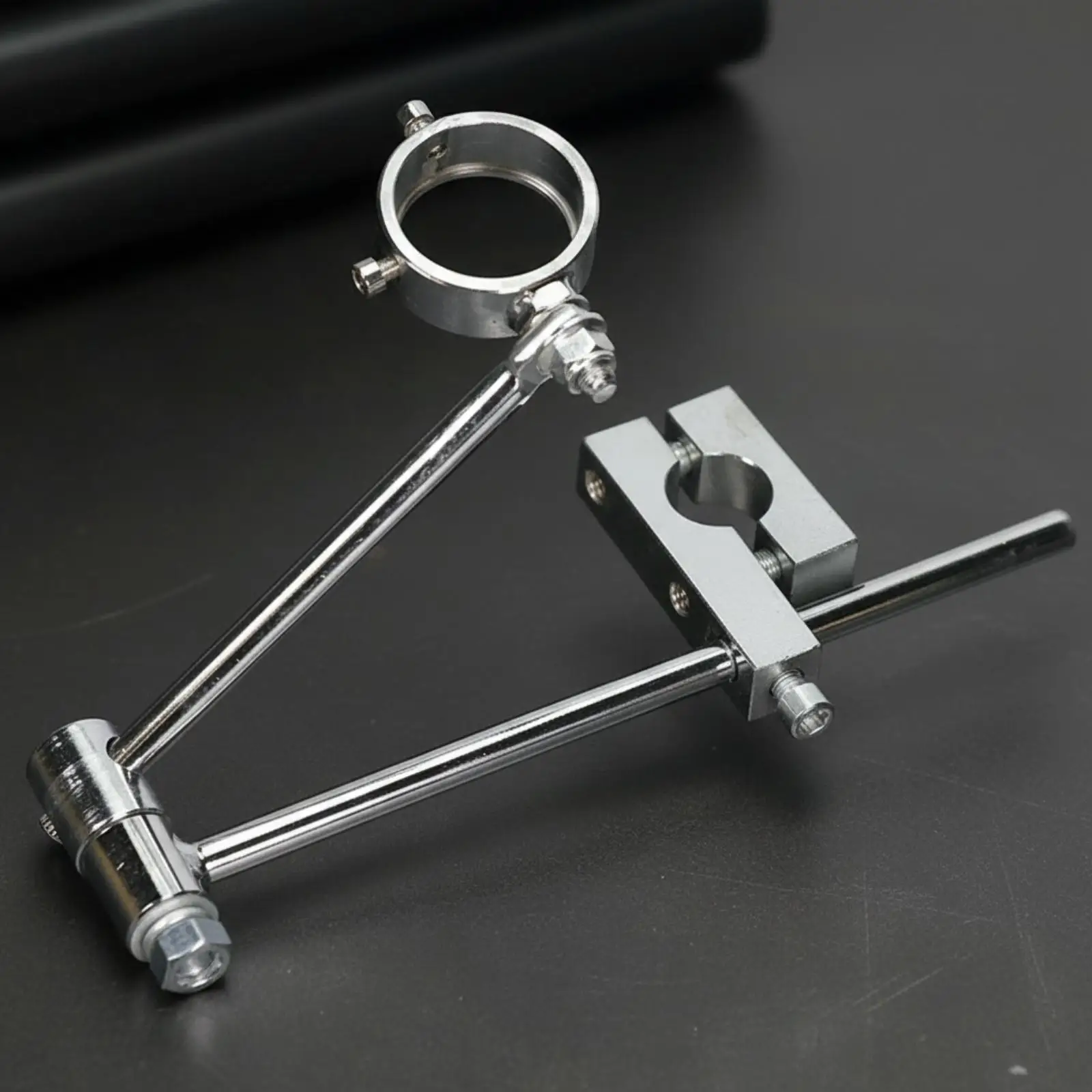 Sandblast Nozzle Bracket with Split Clamp and Threaded Fasteners for Blasting Holder Workshop Cleaning Stand