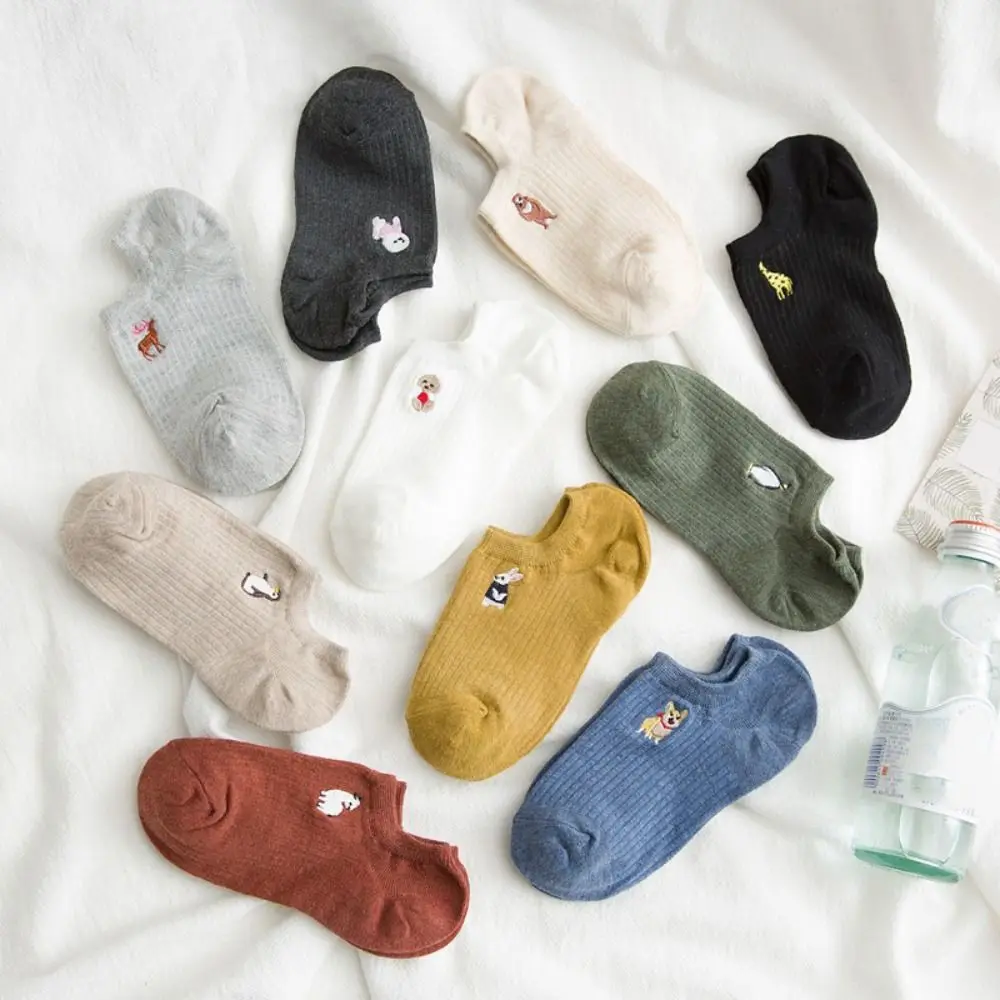 

10Pairs Comfortable Cartoon Thin Boat Socks Embroidery Animal Sweet Short Socks Hosiery Breathable Invisible Ankle Socks Women