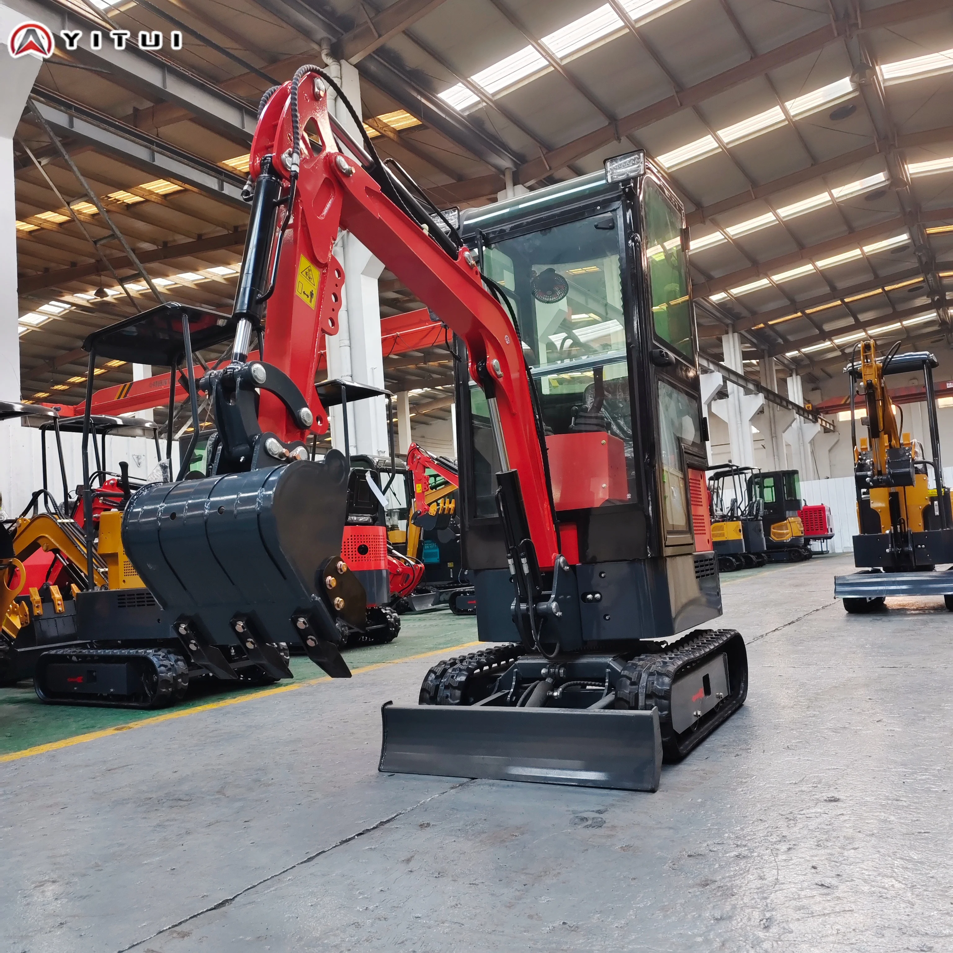 بيع منخفض بسعر 1.5 طن حفارات صغيرة مخصصة متعددة الوظائف محركات كوبوتا Ce Epa Euro 5 حفارات صغيرة