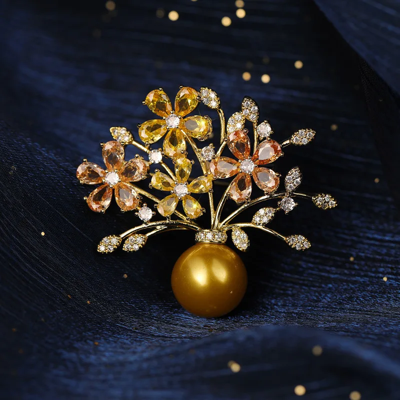 Vintage Natural Crystal Stone Vase Brooch Advanced Heavy Industry Daisy Zircon Corsage Dress Coat Shirt Accessories Jewelry Gift
