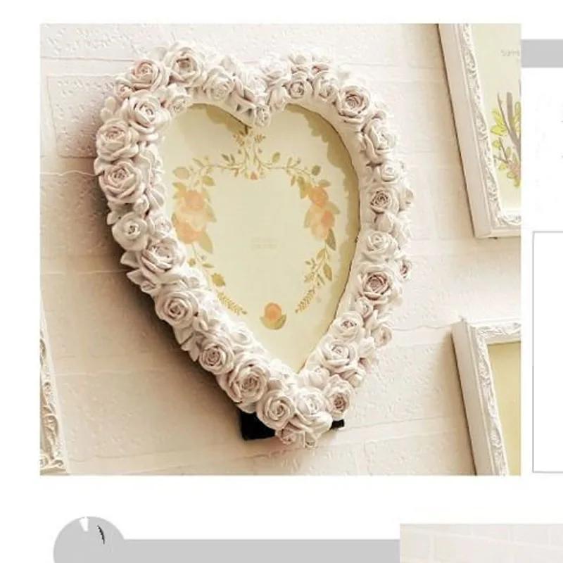 European Style Wedding Photo Decorative Frame Can be Placed Or Hung Heart-shaped Carved Photo Frame Single Frame White Wreath