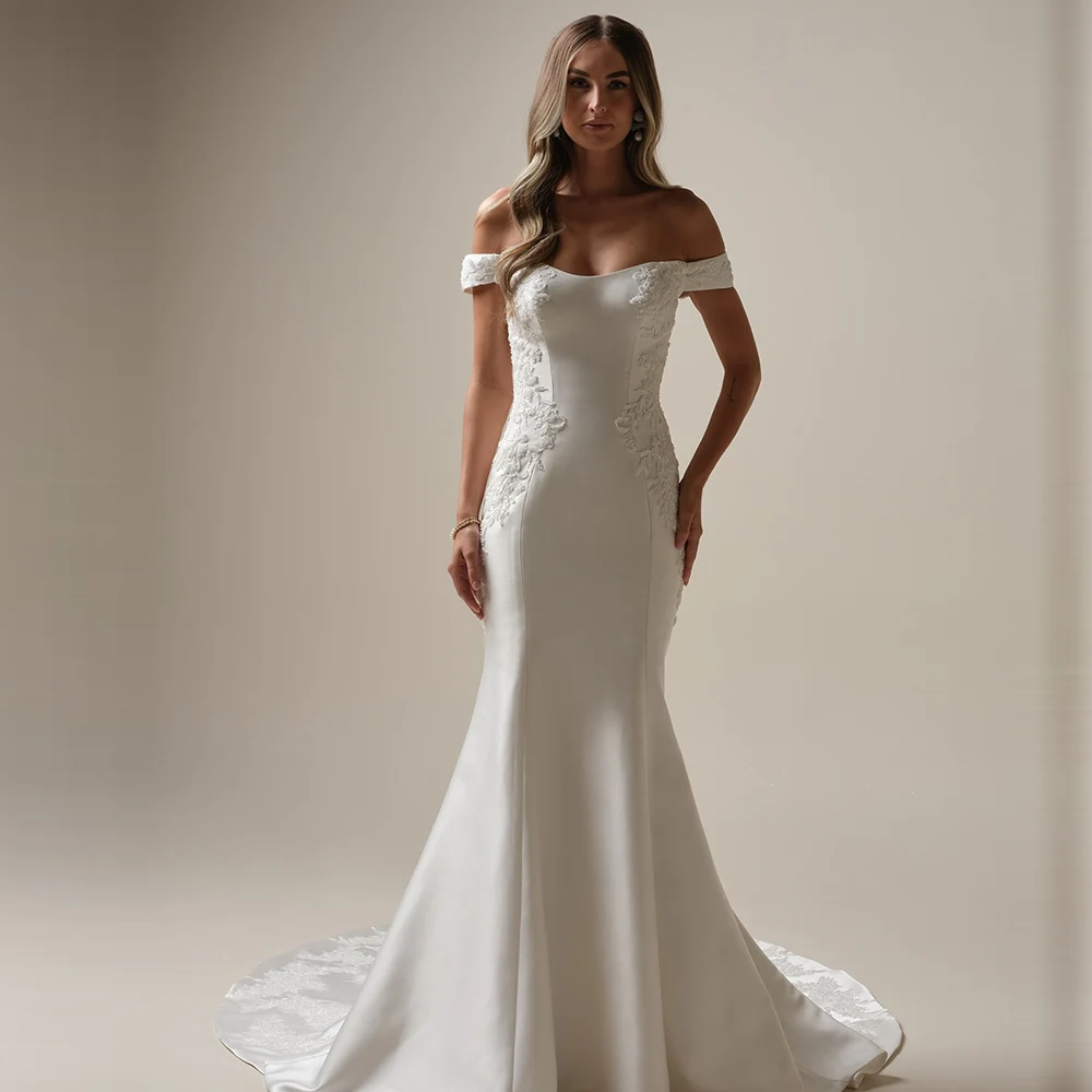 

Customized Luxury Strapless Lace Appliques Sleeveless Wedding Dress Back Zipper Buttons Woman Evening Dresses