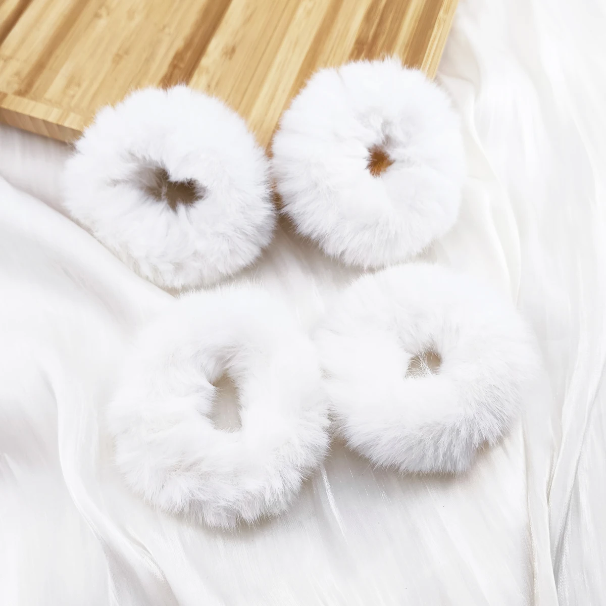 Winter White Rabbit Fur Hair Rope Cute Plush Hair Ties Scrunchies Fashion Girl Elastic Ponytail Holder Rubber Band Women Hair Ac — zdjęcie 6