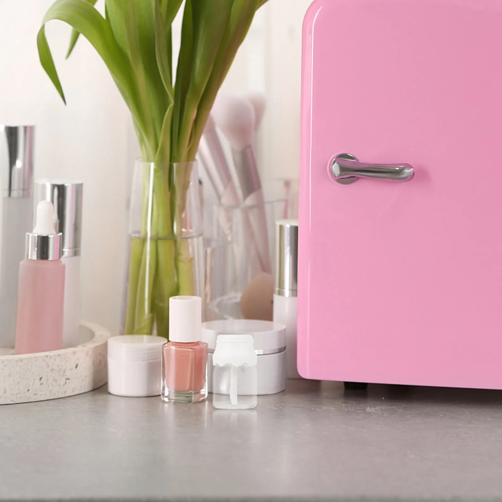 20 stuks lipglosscontainers flesvormige mini lippenbalsem tubes navulbare plastic flesjes met borstelkop voor thuis en op reis