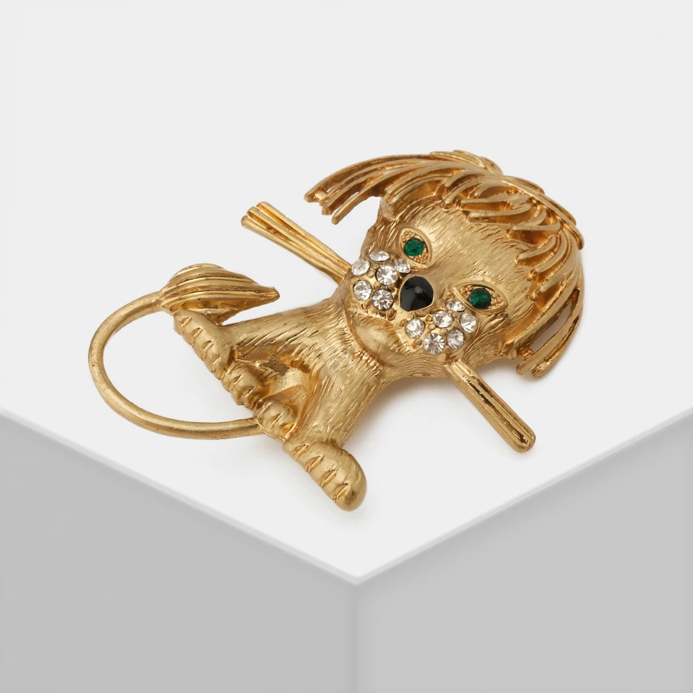 

Amorita boutique design Golden lion brooches