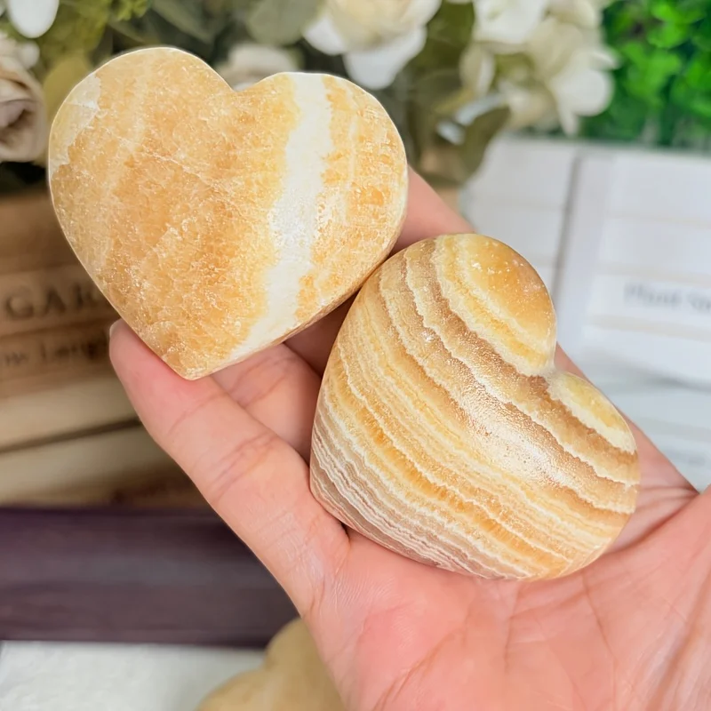 1pc Random Yellow Calcite Heart Stone, Polished Natural Decorative Stone for Home Or Office Desk Ornament, Ideal Gift for