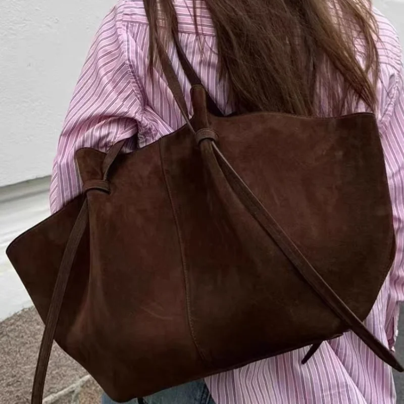 Женская сумка через плечо в форме летучей мыши, большая вместительная сумка-трапеция, европейский и американский стиль, модная сумка с металлическим замком и крыльями, пригородная сумка