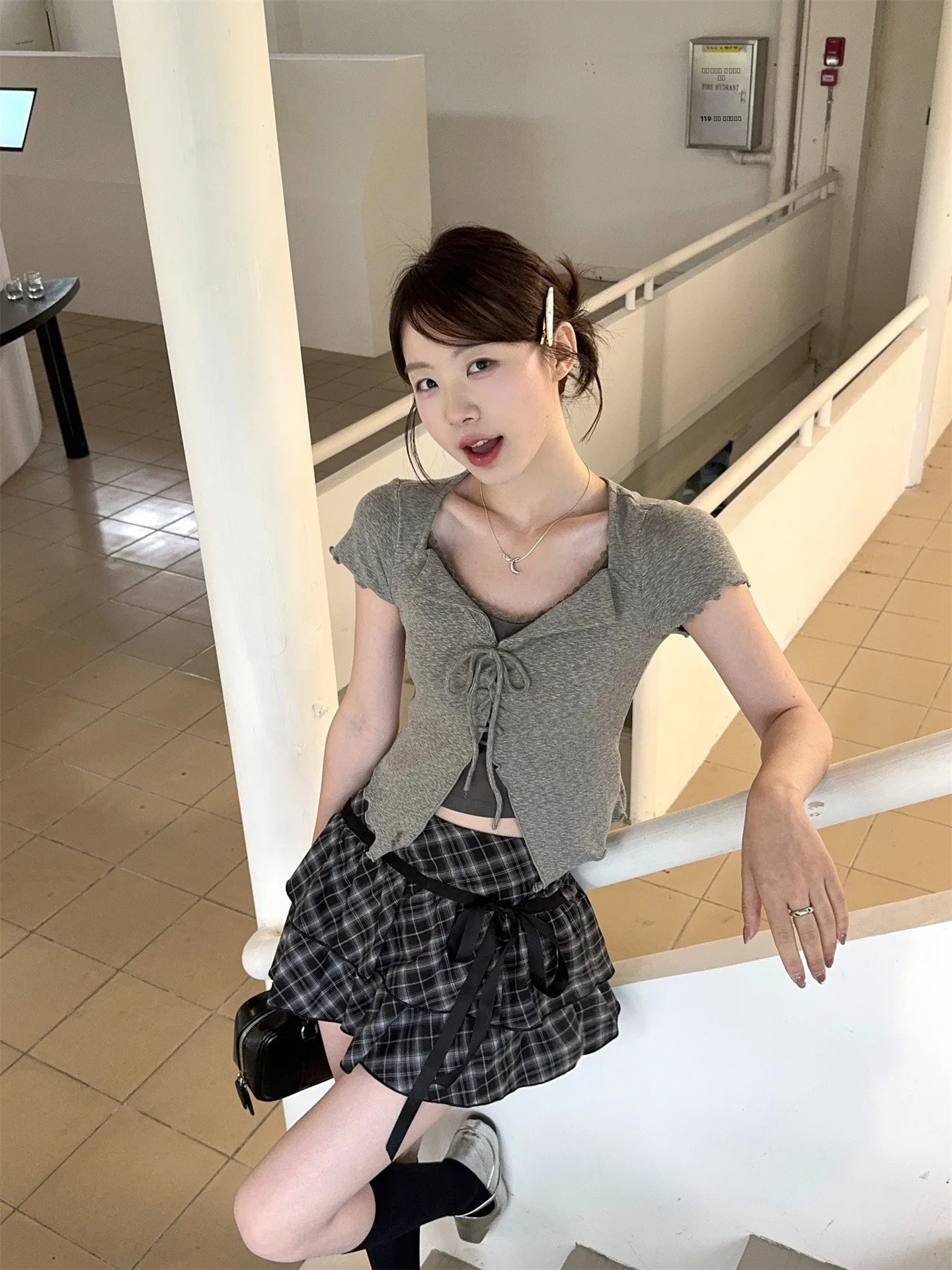 Kymimi Dongda Gate Pure Desire épicé fille oreille en bois faux deux pièces ort Sve T noeud f jupe ensemble