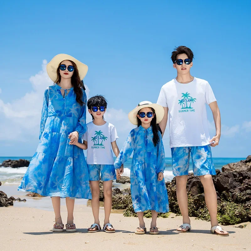 

Holiday Beach Couple Look Family Clothes Mom and Daughter Long Sleeve Dress Vacation Dad Son Baby T Shirts Shorts Two Piece Sets