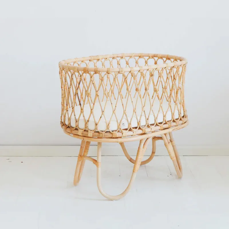 High Quality rattan cot Kid\'s Bassinet, Crib For Baby Wicker Nursing Furniture Wholesale Vietnam Supplier